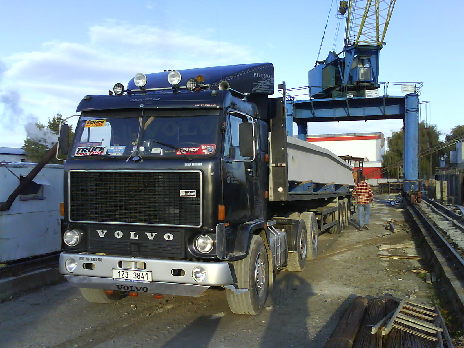 truck 002.jpg